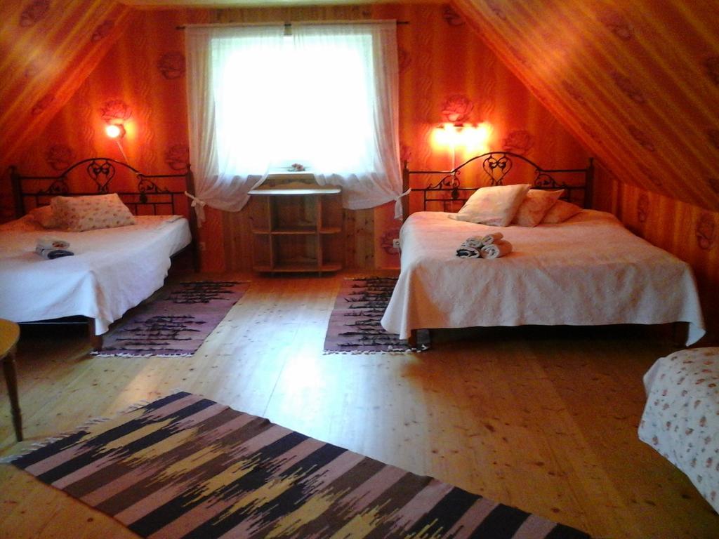 Tonise Holiday Houses Lilbi  الغرفة الصورة