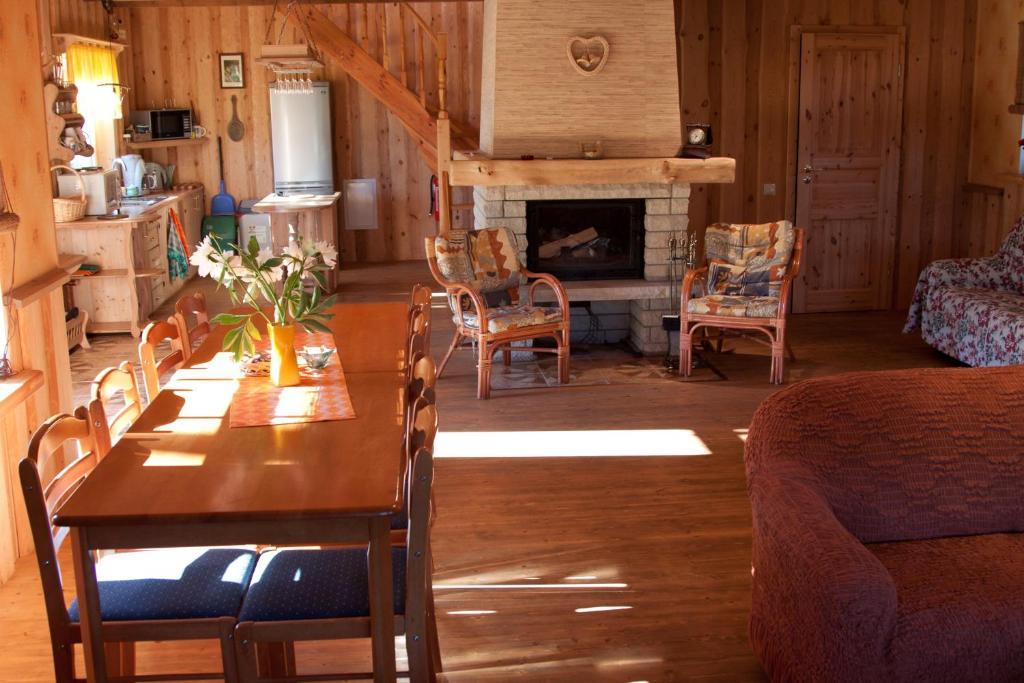 Tonise Holiday Houses Lilbi  الغرفة الصورة